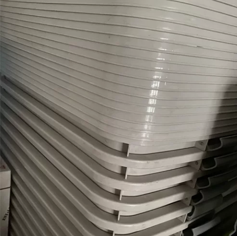 塑料特大号收纳箱加厚收纳盒衣服整理箱子大号...