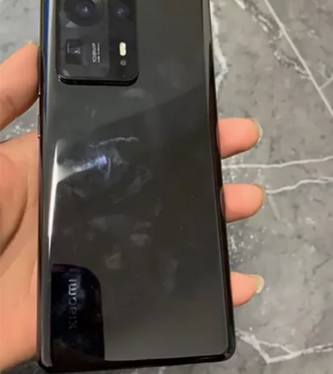 出自用小米mix4,12+256,保修期到...