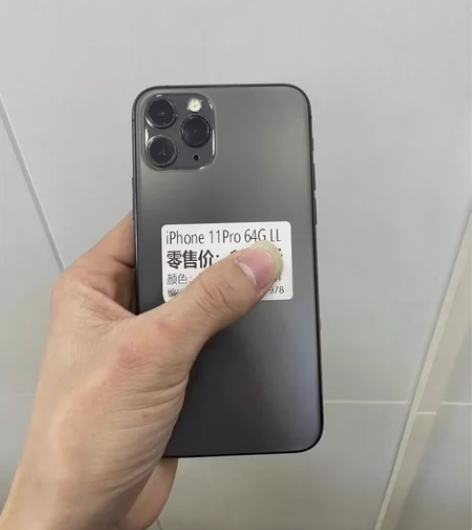 苹果11pro 黑解64g 换了原装屏幕跟...
