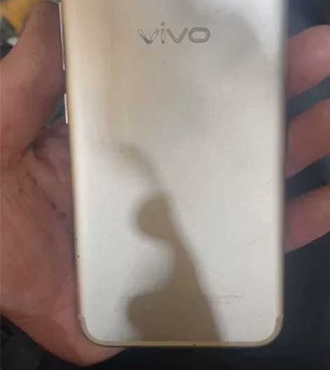 vivo x9内爆机 主板没问题 感兴趣的...