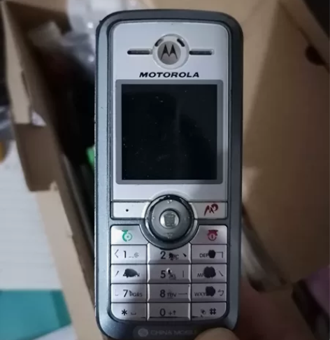 摩托罗拉手机c168.手机+原装电池+原装...