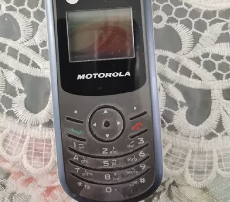 Motorola手机,有电源。无伤痕。 感...