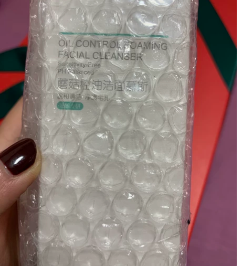 成分真言洁面慕斯 皮肤不适合用这款 家里有...