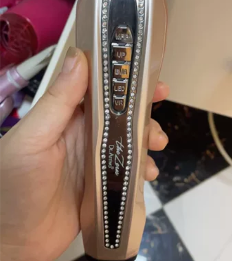 射频美容仪 五代 低价出  非正 感兴趣的...