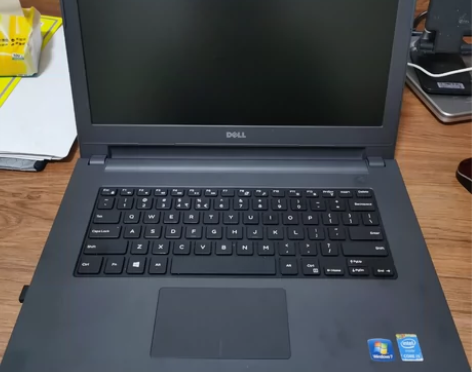 DELL戴尔笔记本电脑!已更换固态硬盘!十...