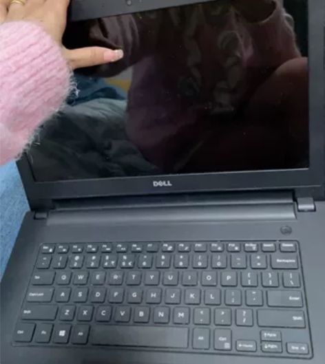 女生自用dell戴尔笔记本。保护得好,闲置...