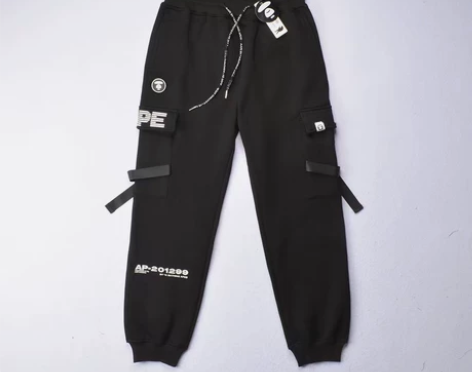 Aape全新码齐 男款多口袋工装加绒针织卫...