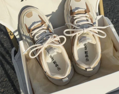 鮀品原创厚底老爹鞋女2022秋冬新款爆款小...