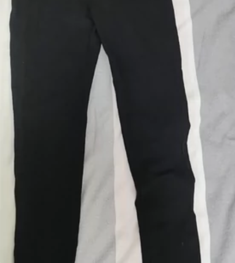 弹力黑色牛仔裤，25包邮 感兴趣的话点“我...