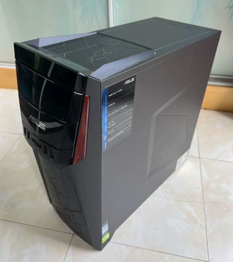 华硕(ASUS)G11飞行堡垒 台式游戏电...