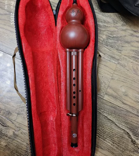 奇声葫芦丝，几乎全新，想买的直接拍 感兴趣...