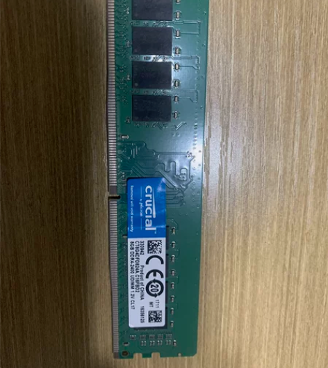 内存条。台式内存 Crucial/英睿达 ...