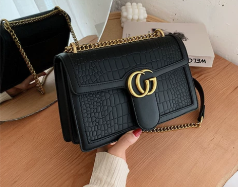 【闲置】真皮捡漏香港代购时尚潮限定女包单肩...