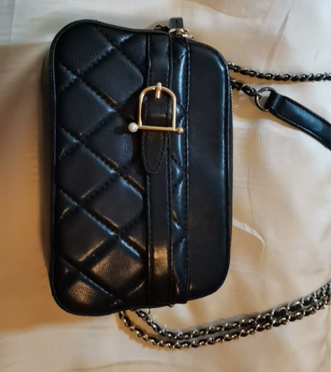 黑色百搭斜挎包 感兴趣的话点“我想要”和我...