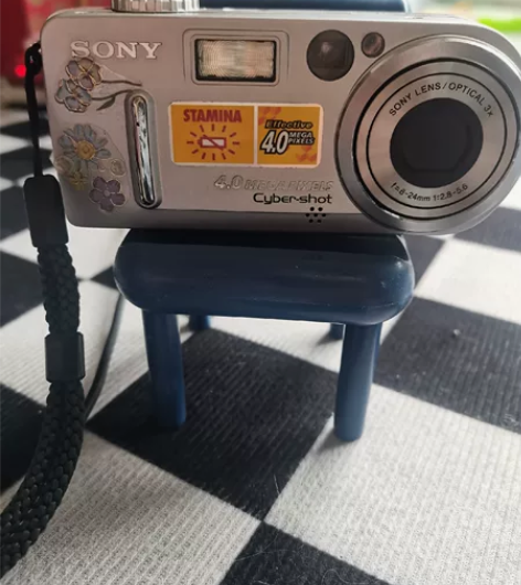 索尼数码相机！ 型号:DSC-T9 机子是...