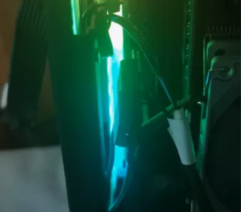 华硕b360i,主板还在机箱里装着灯珠应该...