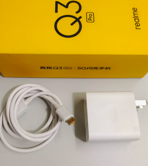 真我充电器30w，realmeQ3原装5V...