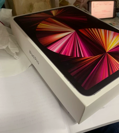 出一台ipadpro2021  11寸  ...