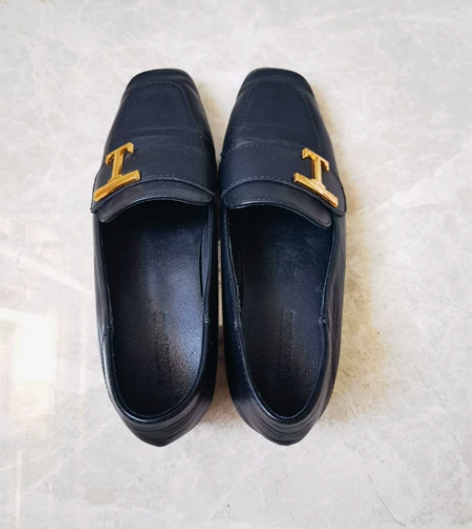 低价甩！百搭粗跟金属扣黑色乐福单鞋，通勤女...