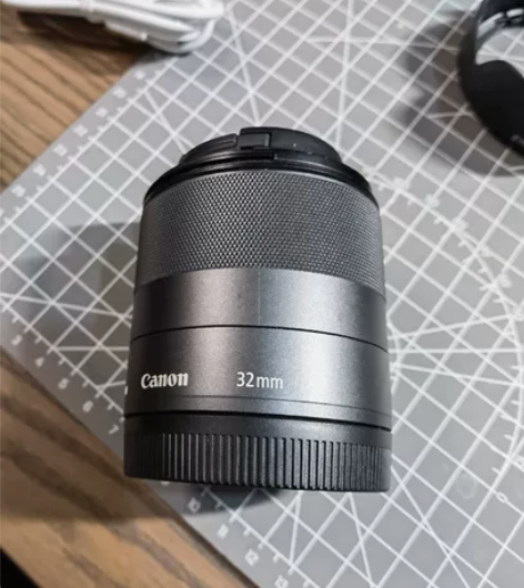 佳能微单镜皇  EF-M 32mm.  1...