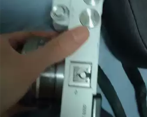 索尼微单A6000 相机包，内存卡都有 3...