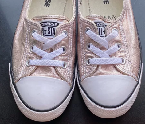 正品匡威金属粉瓢鞋,很漂亮,37码,已经洗...