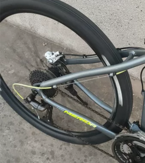 转让一辆八成新的美利达兰博750山地自行车...