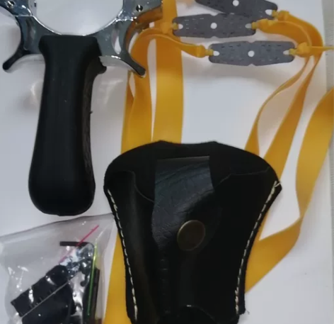 全新弹弓，三根皮筋加弹弓包 感兴趣的话点“...