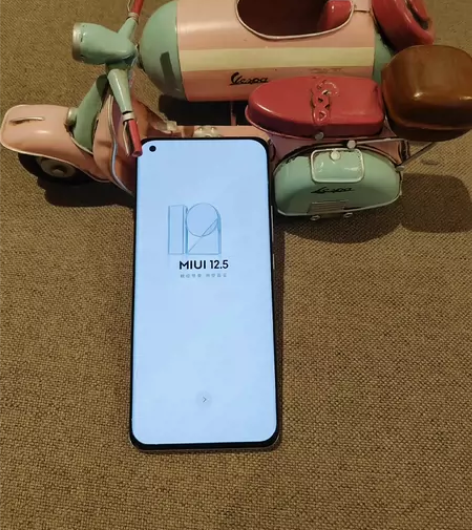 小米11ultra 8+256 21年12...