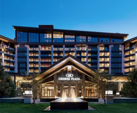 【河北崇礼】崇礼翠云山银河滑雪场 皇冠假日...