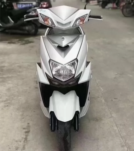 二手摩托车,踏板车,女装车电喷雅马哈尚领1...