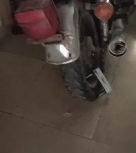铃木250 感兴趣的话点“我想要”和我私聊...
