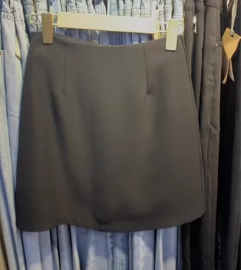 西装面料A字裙，一年四季都可穿，质量很好，...