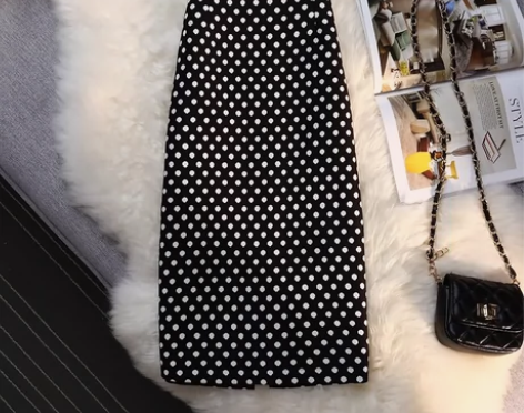 波点半身裙女秋中长款高腰显瘦后开叉包臀一步...