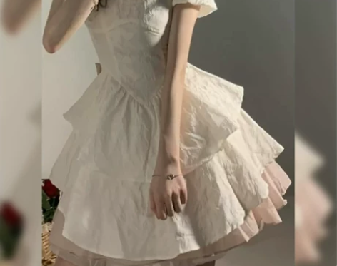 甜辣风纯欲方领白色公主裙女秋季公主风蝴蝶结...