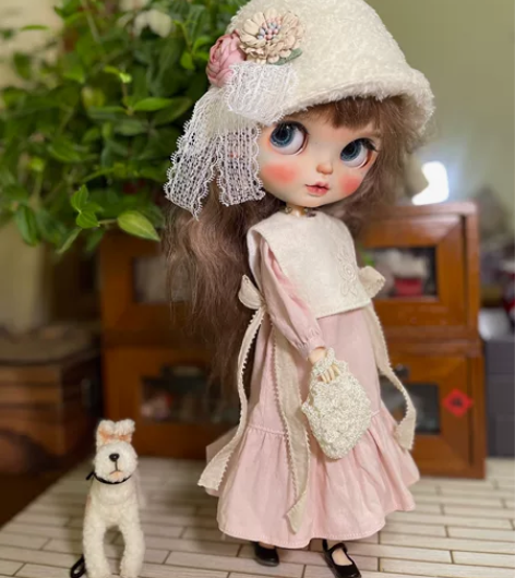 blythe小布娃衣复文艺风连衣裙围领绒帽...