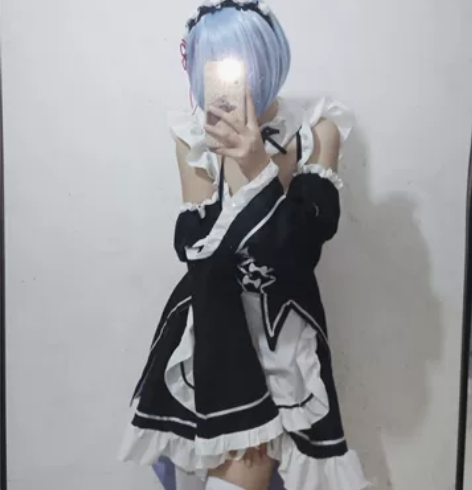蕾姆全套除鞋子 仅试穿拍照假发未修剪发货前...