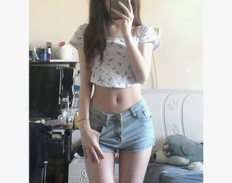 浅色修身牛仔短裤女夏季新款美式弹力超低腰显...