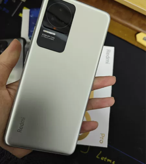 红米K50 Pro 12+256g,去年3...