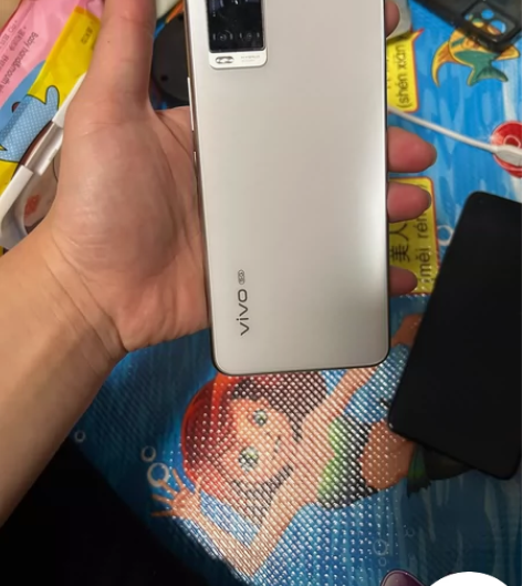 VIVO S7 8+128九成新 感兴趣的...