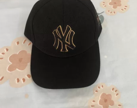 没戴过的MLB棒球帽，前男友送的，现在分手...