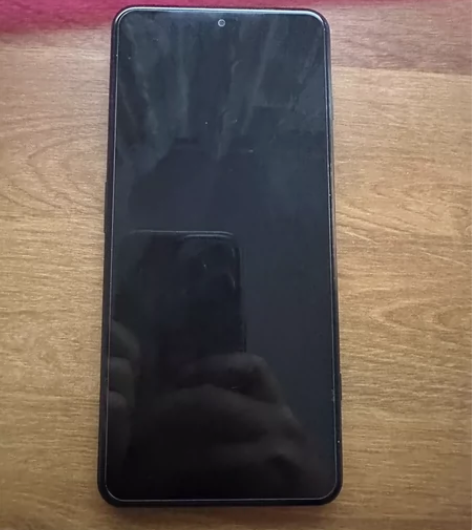 黑鲨4Spro 16+512 中框使用痕迹...