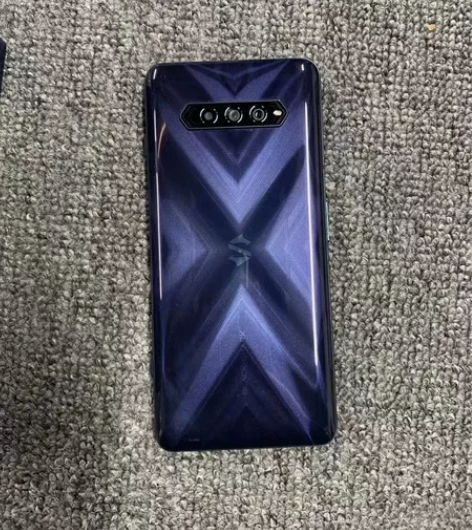 黑鲨4电竞手机，吃鸡王者妥妥的流畅cpu骁...