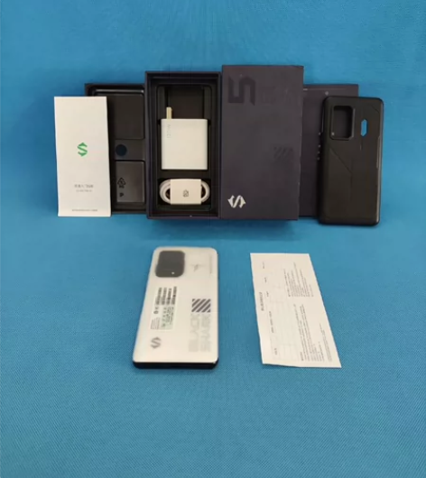 黑鲨5曙光白12+256G高通骁龙870游...