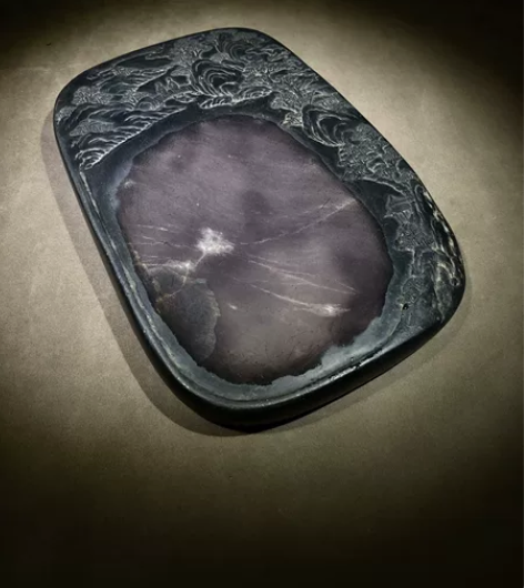 端砚，浅雕山水人物，砚堂天然冰纹、火捺、蕉...