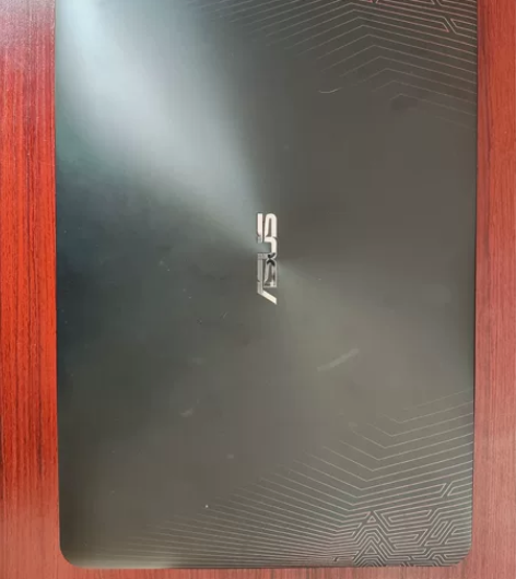 华硕笔记本电脑A555Q。成色95新，没怎...