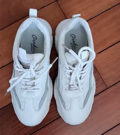 几乎全新女士运动鞋，就穿一次，觉得大小不合...