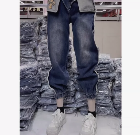 全新重工牛仔裤 四个码都有 感兴趣的话点“...
