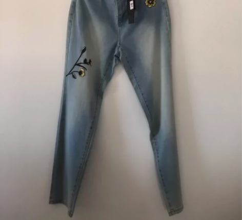 欧系列专柜正品撤柜女士刺绣牛仔裤 感兴趣的...