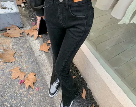 黑色高腰开叉微喇叭牛仔裤女春秋新款显瘦拖地...